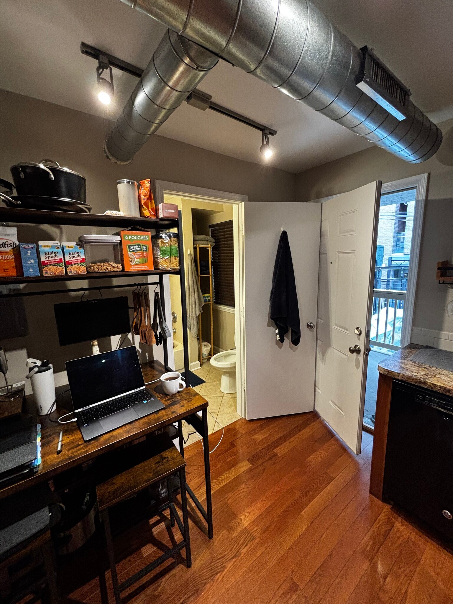 Building Photo - 674 N Orleans St