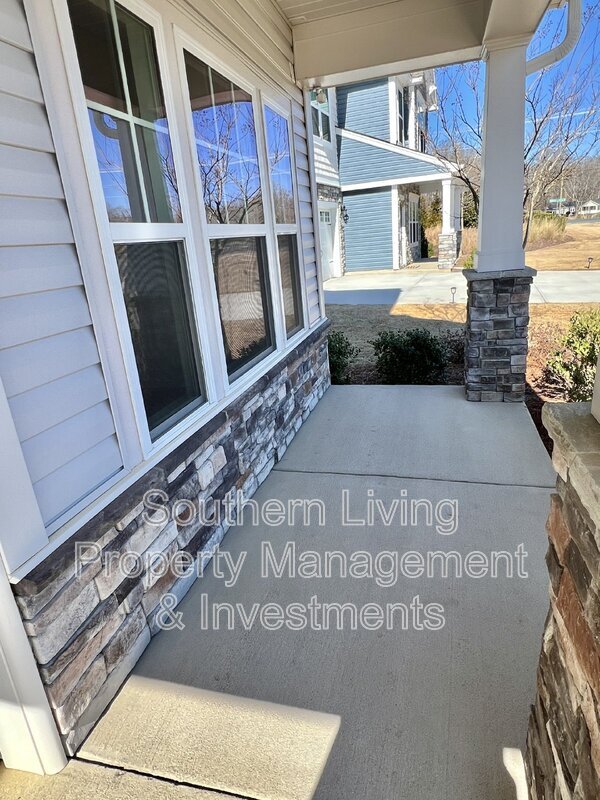 Building Photo - 1006 Creeks Landing Dr