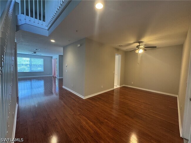 Building Photo - 1410 Mariposa Cir