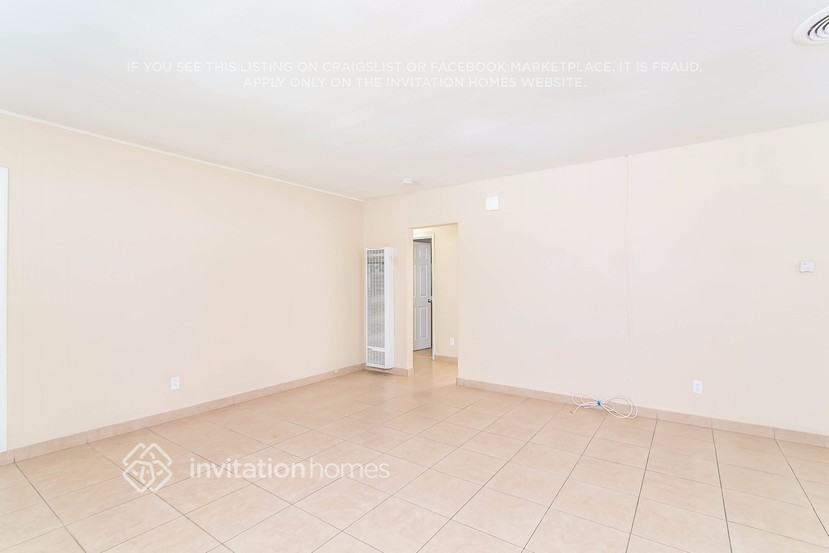 Building Photo - 219 E 46th St