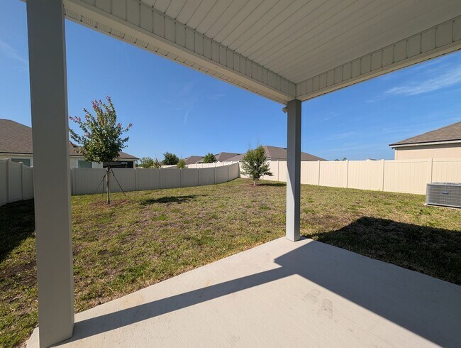 Building Photo - 768 Narvarez Ave