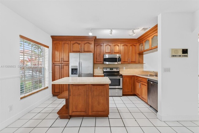 Building Photo - 931 Opal Terrace