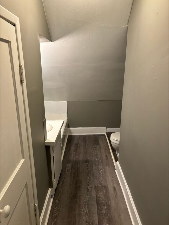 Building Photo - 3011 18th Ave