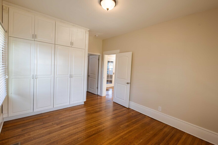 Building Photo - 4210 Halldale Ave