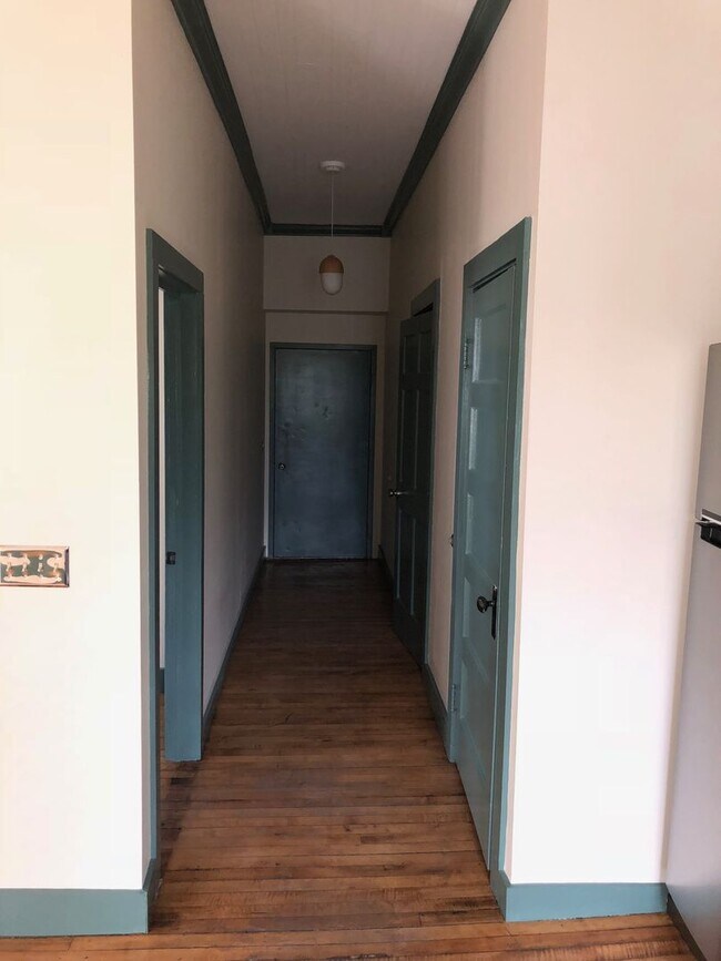 Building Photo - White Sulphur, LLC 171