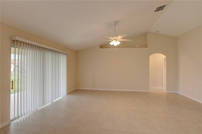 Building Photo - 741 Capon Terrace