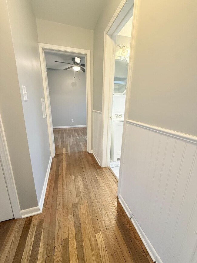 Building Photo - 3 bd 2 bath Ranch in Willoughby