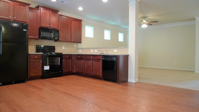 Building Photo - 1840 Homeside Dr