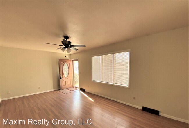 Building Photo - 2 br, 2 bath House - 2205 Madison St.