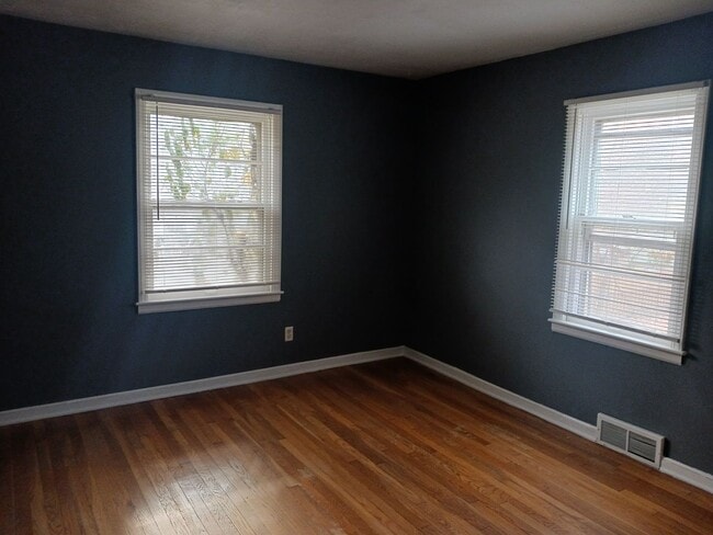 Building Photo - 2500 N 47th St
