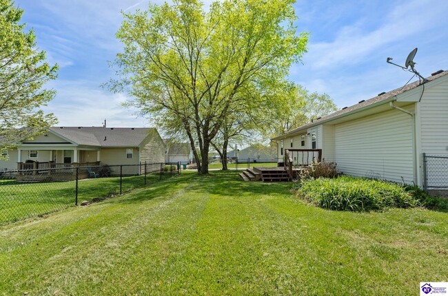 Building Photo - 1302 Williamsburg Dr