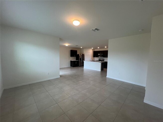 Building Photo - 26291 Trinilas Dr