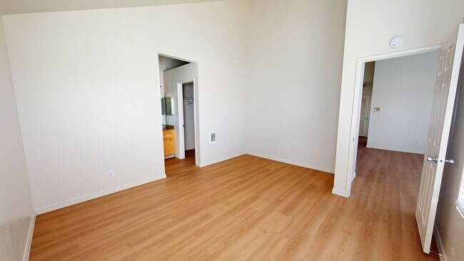Building Photo - 1202 Donax Ave
