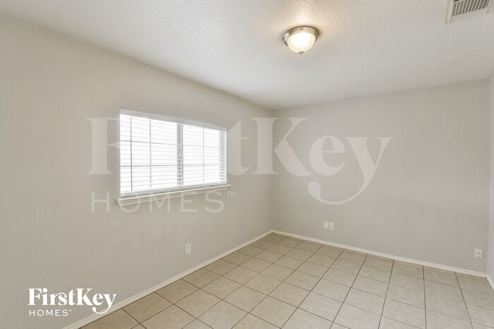 Building Photo - 6715 Flatstone Pass