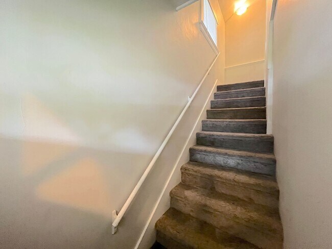 Building Photo - 101 N Bowdoin Pl