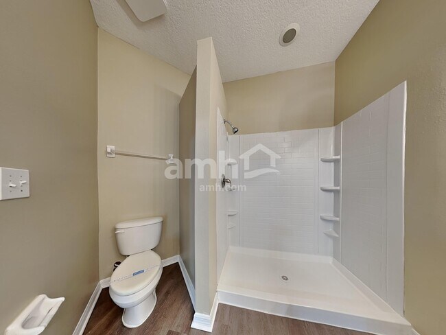 Building Photo - 4926 Waterside Pointe Cir