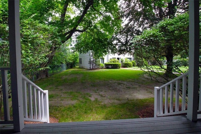 Building Photo - 364 Bellevue Ave