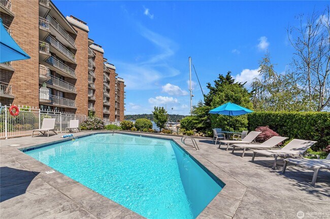 Building Photo - 9500 Rainier Ave S