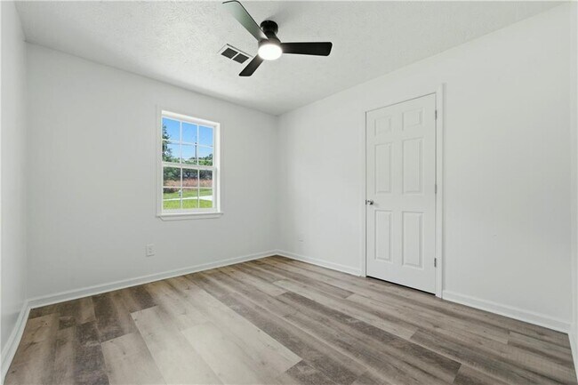 Building Photo - 3641 Macedonia Rd