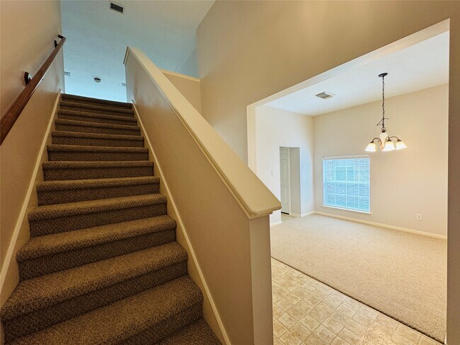 Building Photo - 8003 Beech Park Ln