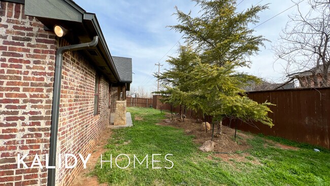 Building Photo - 13504 Rock Canyon Rd
