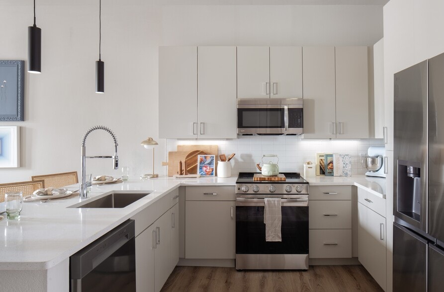 Building Photo - The Riley