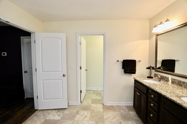 Building Photo - 71 Carina Ln