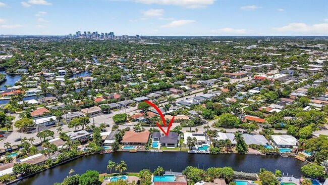 Building Photo - 2157 Coral Gardens Dr