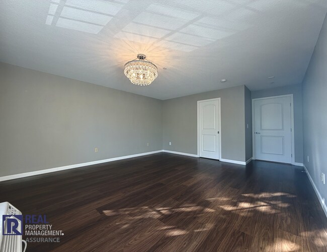 Building Photo - Spacious 1 Bed / 1.5 Bath Condo in Desirable Sherwood