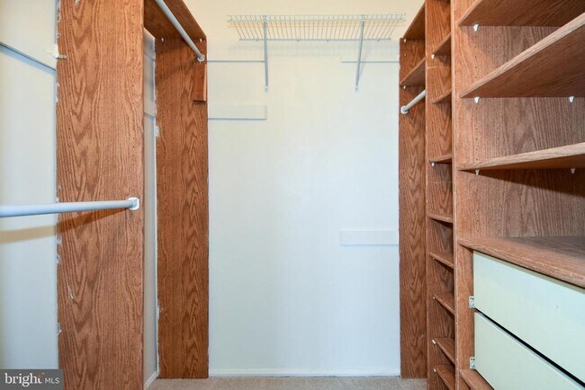 Building Photo - 5500 Holmes Run Pkwy