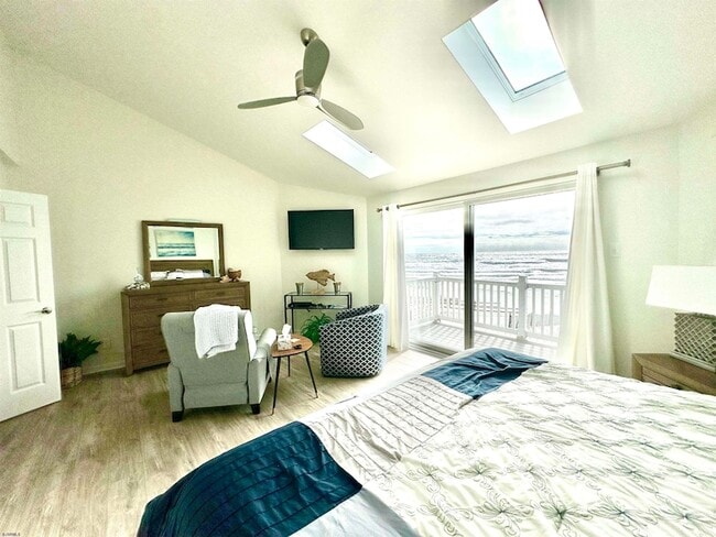 Building Photo - 612 E Brigantine Ave