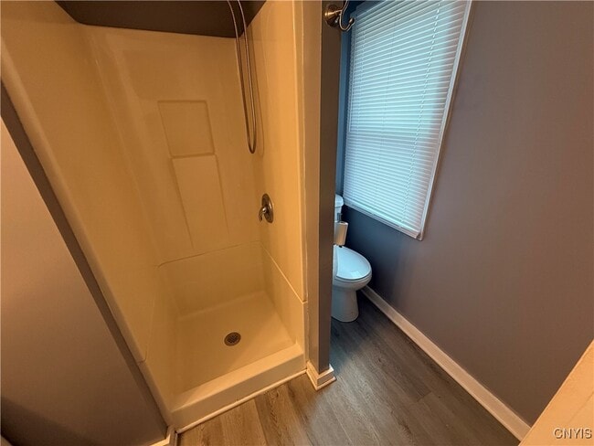 Building Photo - 127 1/2 Matty Ave