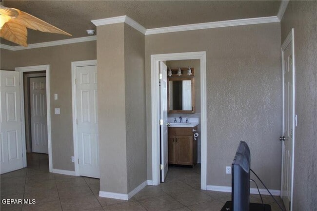 Building Photo - 7409 Edgemere Blvd