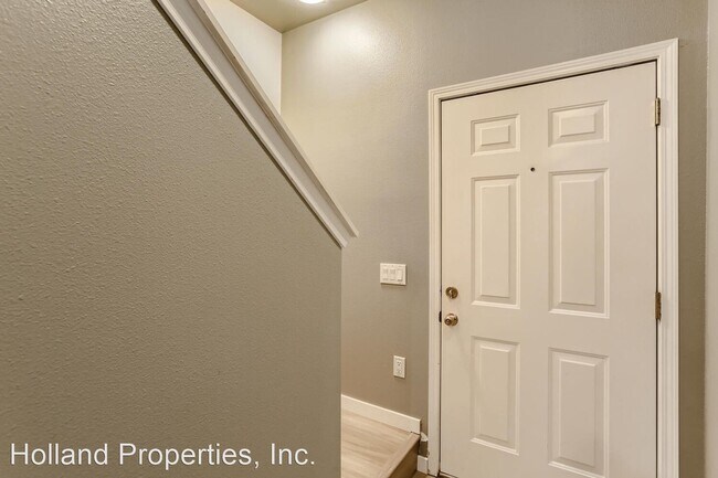 Building Photo - 3 br, 2 bath House - 8131 NE Wilkins St