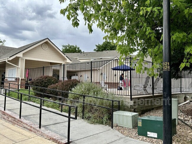 Building Photo - 1214 S Zeno Way