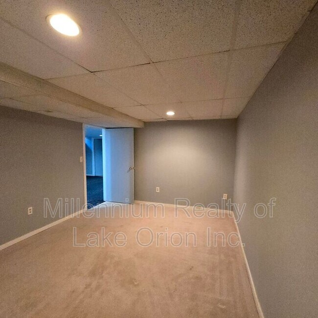 Building Photo - 730 Harry Paul Dr