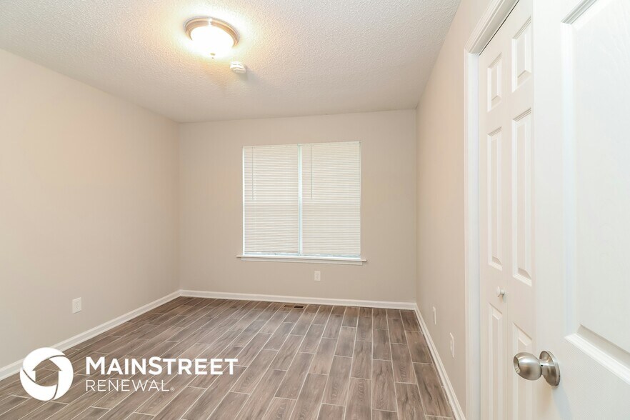 Building Photo - 306 Adelene Way