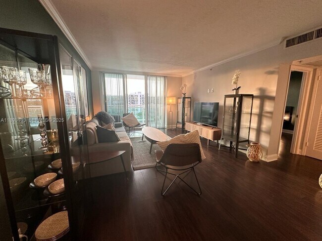 Building Photo - 3000 S Ocean Dr