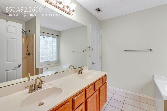 Building Photo - 917 Claeven Cir