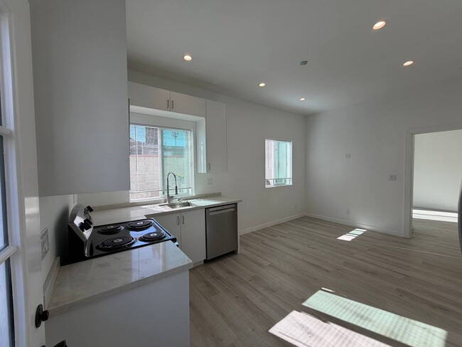 Building Photo - 5901 Texhoma Ave