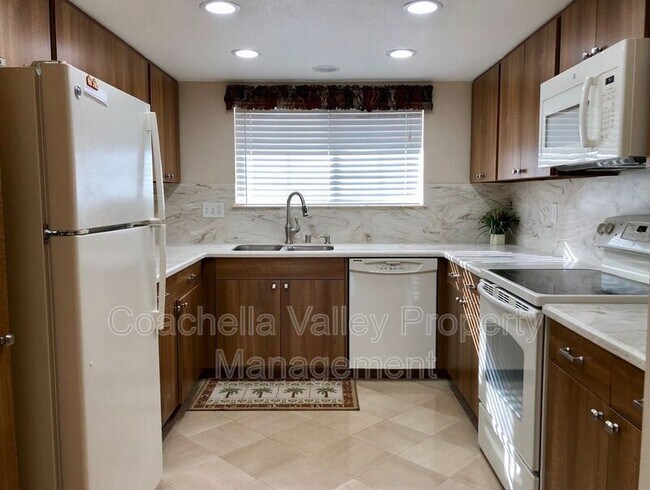 Building Photo - 500 S Farrell Dr