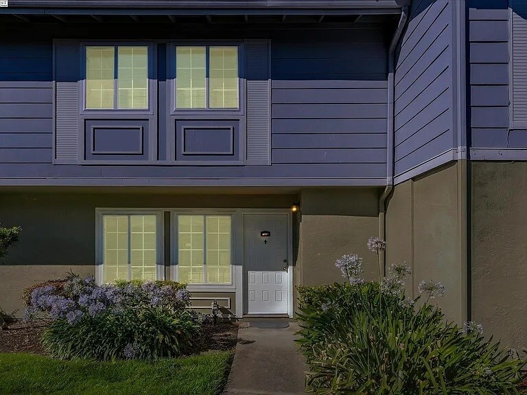 Building Photo - 4789 Saginaw Cir