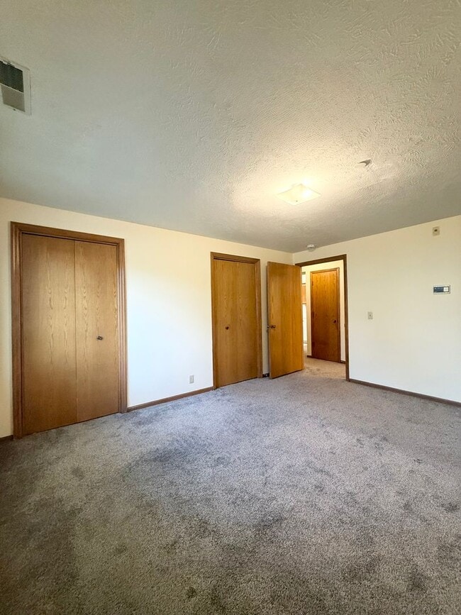 Interior Photo - Lamplighter 2