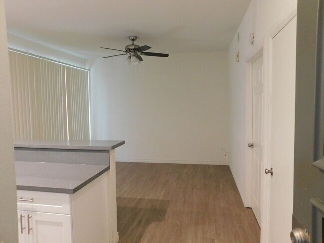 Building Photo - 1 Bedroom 1 Bathroom Downstairs Unit in Ga...