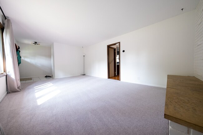 Building Photo - 4517 W 113th St