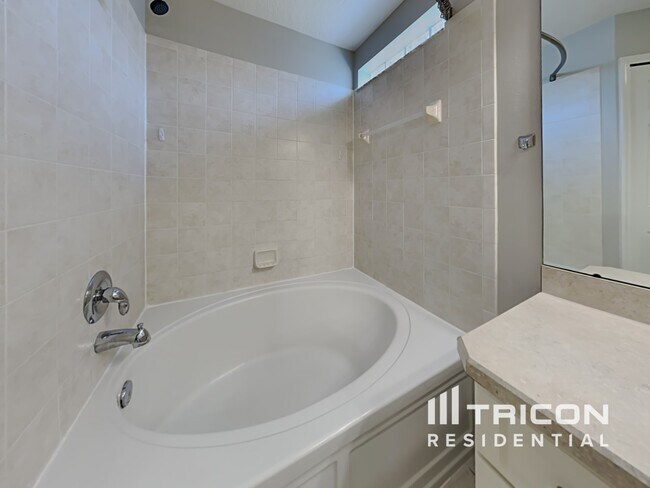 Building Photo - 7572 Oxford Garden Cir