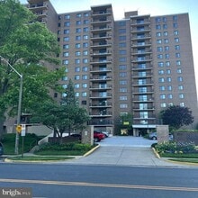 Building Photo - 200 N Pickett St