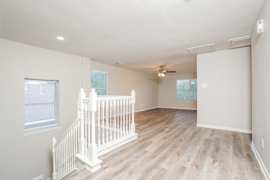 Building Photo - 29307 Legends Hill Dr