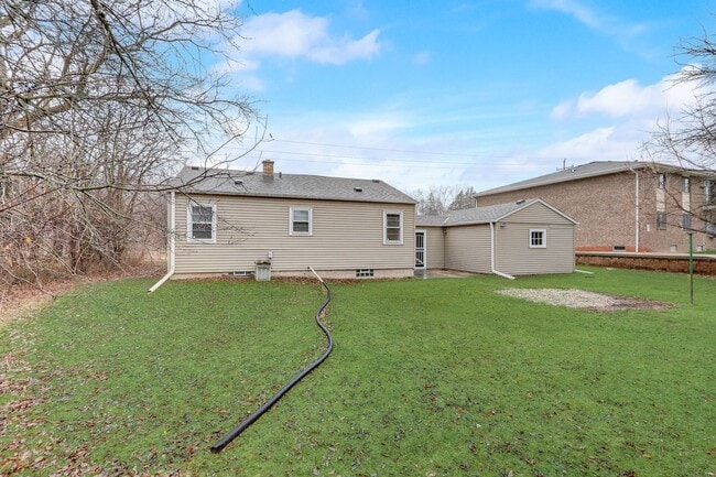 Building Photo - Charming 2BR/2BA Single Family Home!