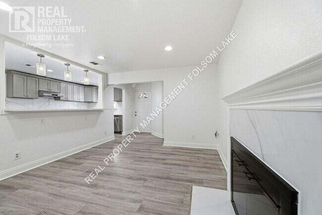 Building Photo - 619 Wales Dr